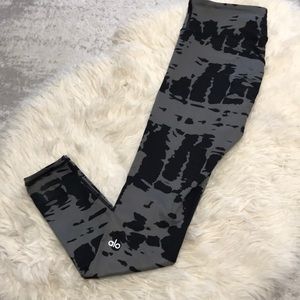 Alo Yoga Airbrush Legging